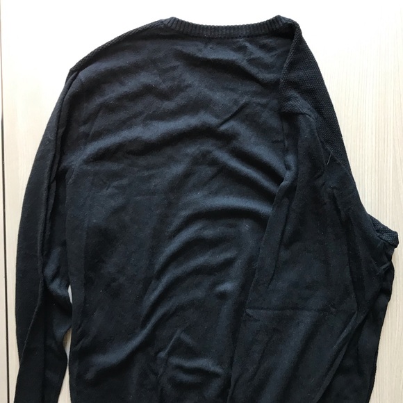 V Neck Detailed Black Pullover Sweater - Picture 4 of 4